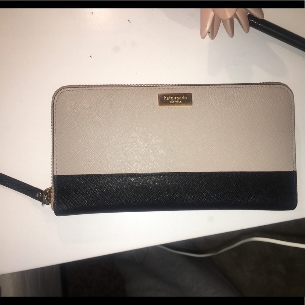 Kate Spade Black and Tan Wallet